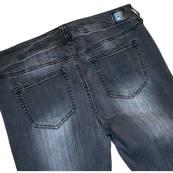 Celebrity Pink Distressed Mid-Rise Skinny Ankle Jeans in Coal Black Size 11/30 - Picture 8 of 9